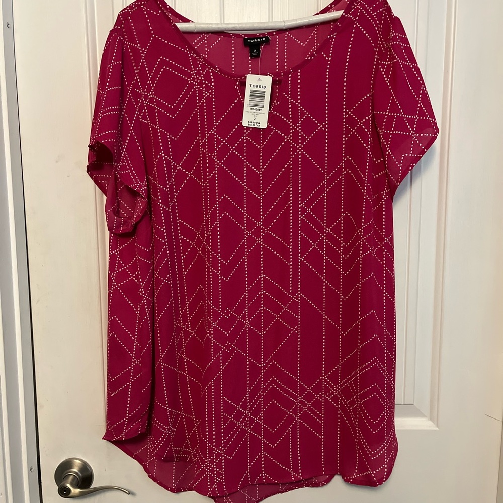 Torrid Raspberry Dot Keyhole Georgette Blouse Torrid Size 2 (2 X-Large)